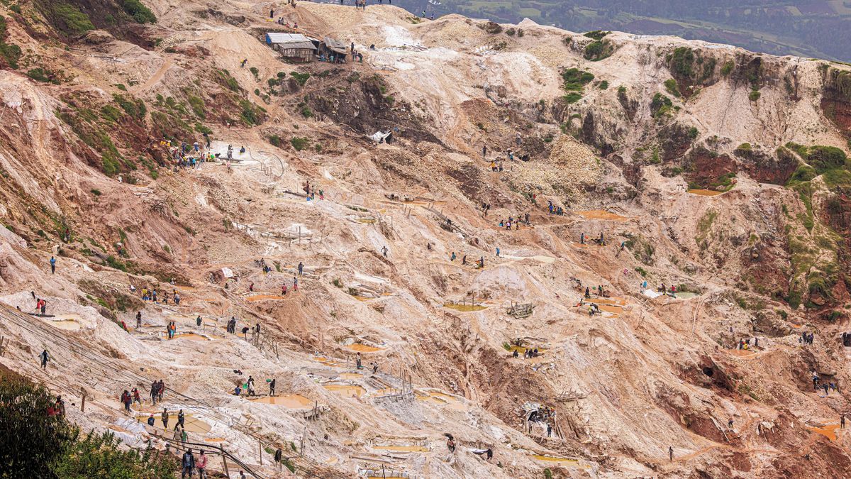 Více než 200 lidí zabil sesuv půdy v dole na východě Konga